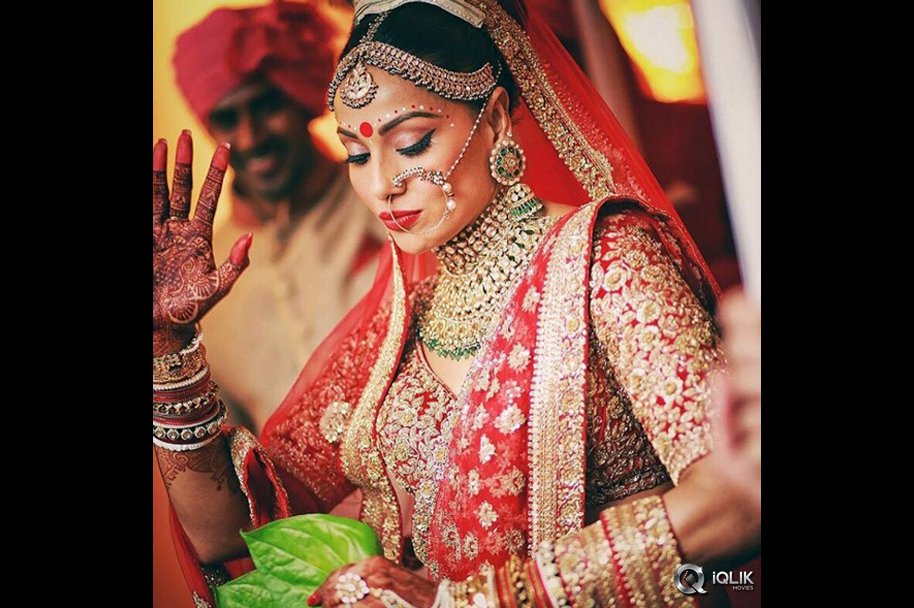 Bipasha-Basu-and-Karan-Singh-Grover-Marriage-Photos